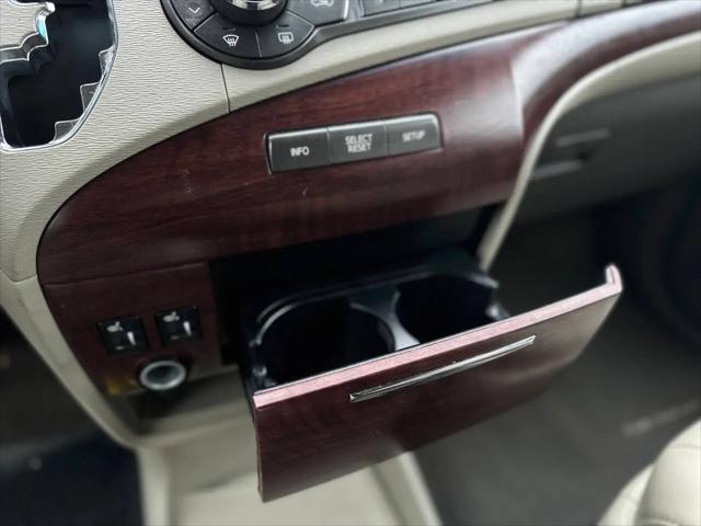 2014 Toyota Sienna XLE V6 8 Passenger