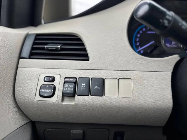 2014 Toyota Sienna XLE V6 8 Passenger