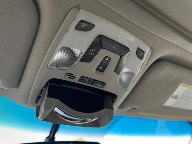 2014 Toyota Sienna XLE V6 8 Passenger