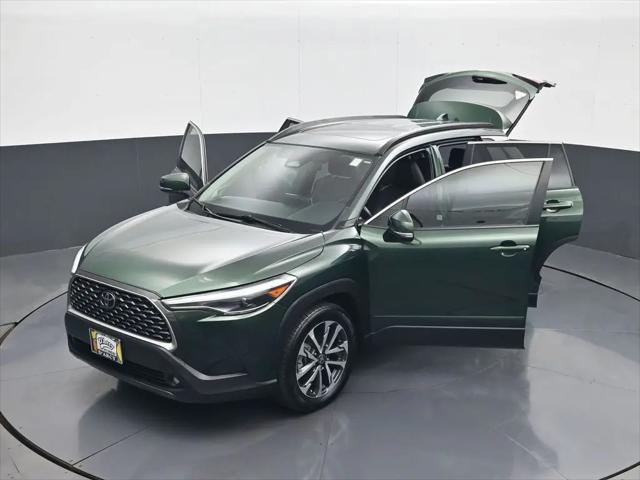 2023 Toyota Corolla Cross XLE