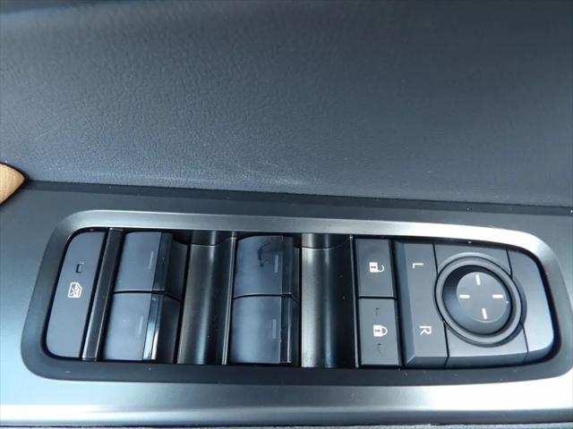 2025 Lexus 300 Premium