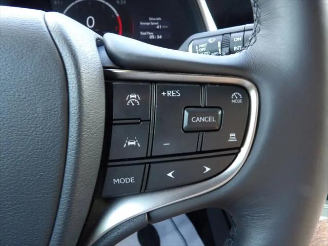 2025 Lexus 300 Premium