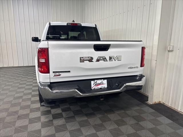 2025 Ram 1500 Big Horn Crew Cab 4x4 5'7" Box