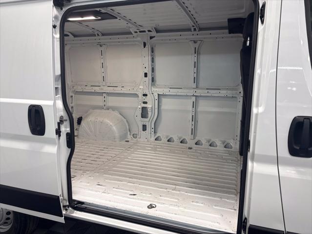 2025 Ram ProMaster 2500 Cargo Van Tradesman Low Roof 136 WB w/Pass Seat