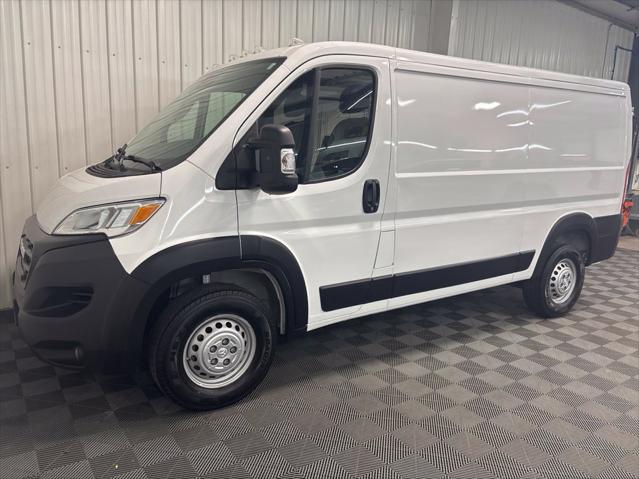 2025 Ram ProMaster 2500 Cargo Van Tradesman Low Roof 136 WB w/Pass Seat