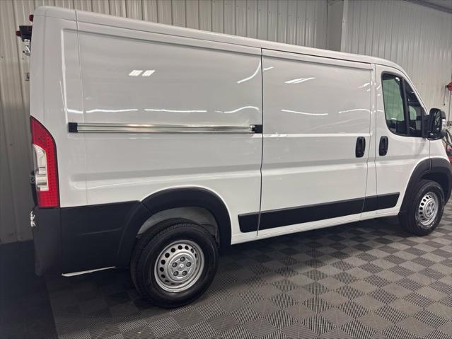 2025 Ram ProMaster 2500 Cargo Van Tradesman Low Roof 136 WB w/Pass Seat