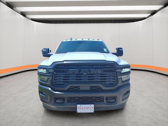 2026 RAM Ram 3500 Chassis Cab RAM 3500 TRADESMAN CREW CAB CHASSIS 4X4 60 CA