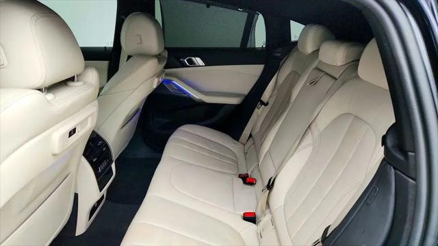 2022 BMW X6 xDrive40i