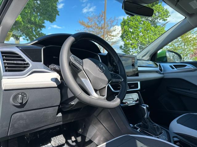 2026 Volkswagen Taos SE