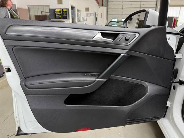 2018 Volkswagen Golf TSI S