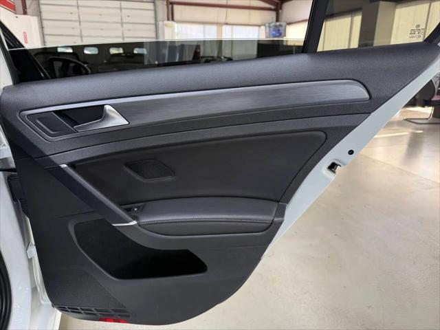 2018 Volkswagen Golf TSI S