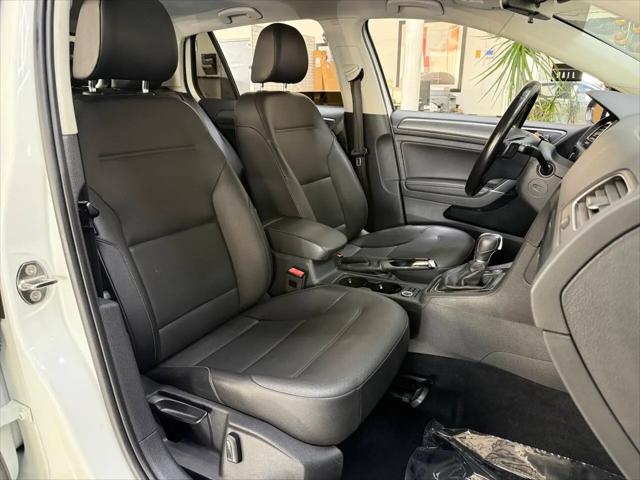 2018 Volkswagen Golf TSI S