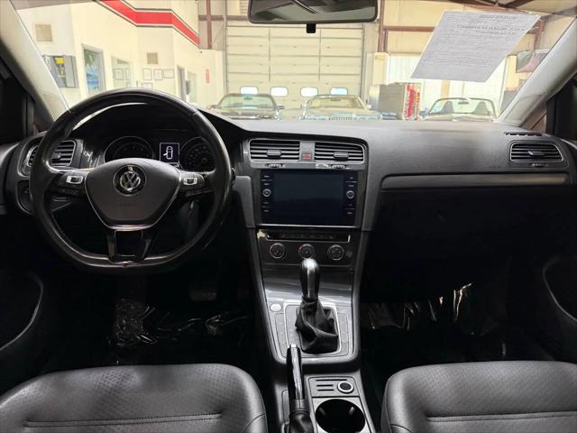 2018 Volkswagen Golf TSI S