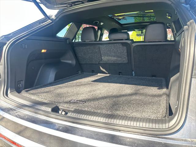 2022 Volkswagen Atlas Cross Sport 2.0T SE w/Technology