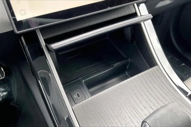 2024 Land Rover Range Rover Velar P250 Dynamic SE