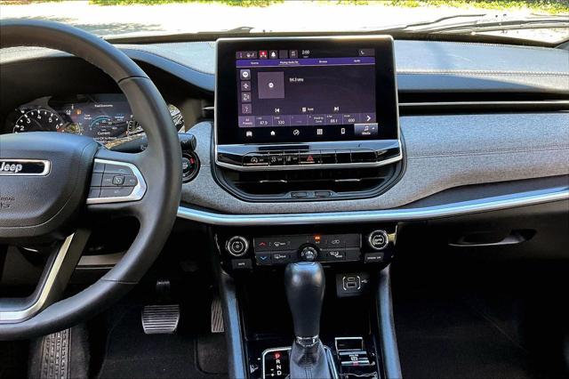 2023 Jeep Compass Latitude Lux FWD