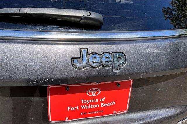 2023 Jeep Compass Latitude Lux FWD