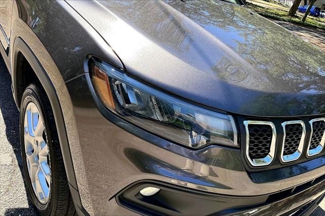 2023 Jeep Compass Latitude Lux FWD