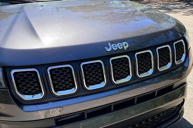 2023 Jeep Compass Latitude Lux FWD
