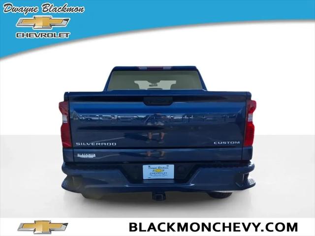 2022 Chevrolet Silverado 1500 2WD Crew Cab Short Bed Custom