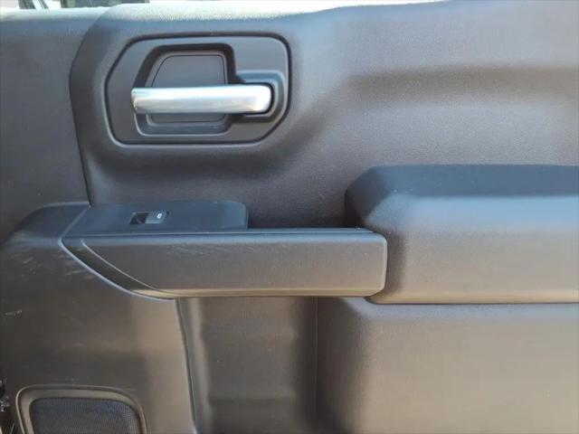 2022 Chevrolet Silverado 1500 2WD Crew Cab Short Bed Custom