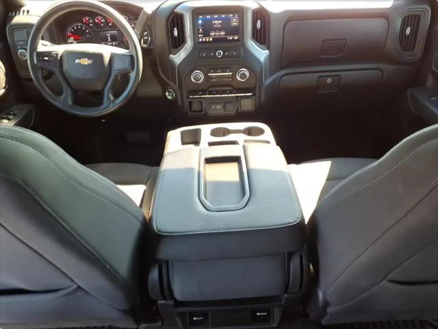 2022 Chevrolet Silverado 1500 2WD Crew Cab Short Bed Custom