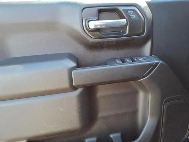 2022 Chevrolet Silverado 1500 2WD Crew Cab Short Bed Custom