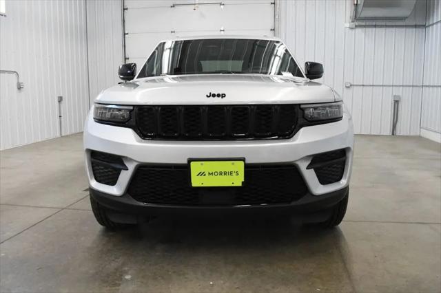 2025 Jeep Grand Cherokee Altitude 4x4