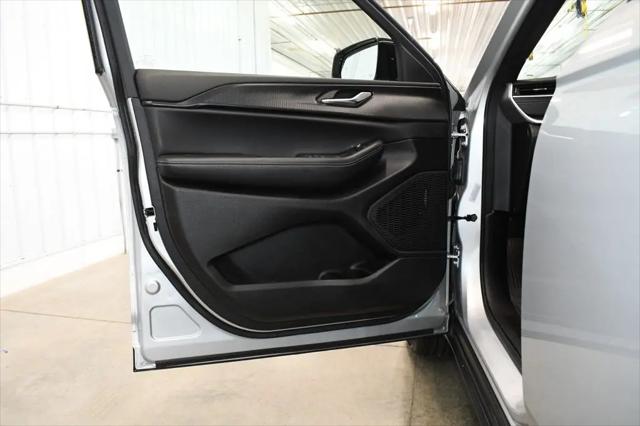 2025 Jeep Grand Cherokee Altitude 4x4
