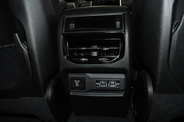 2025 Jeep Grand Cherokee Altitude 4x4