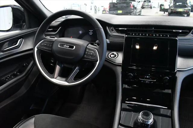 2025 Jeep Grand Cherokee Altitude 4x4