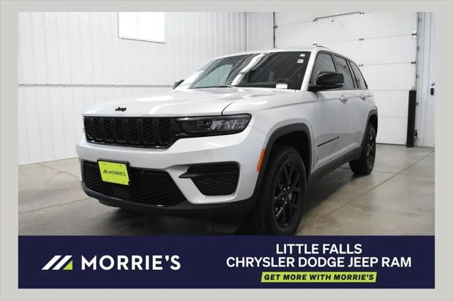 2025 Jeep Grand Cherokee Altitude 4x4 for sale in Little Falls, MN