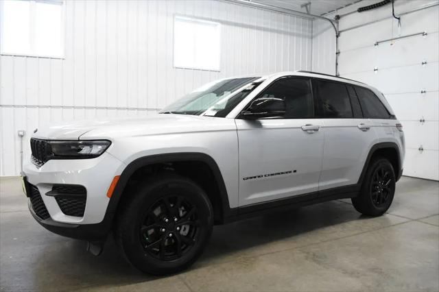 2025 Jeep Grand Cherokee Altitude 4x4