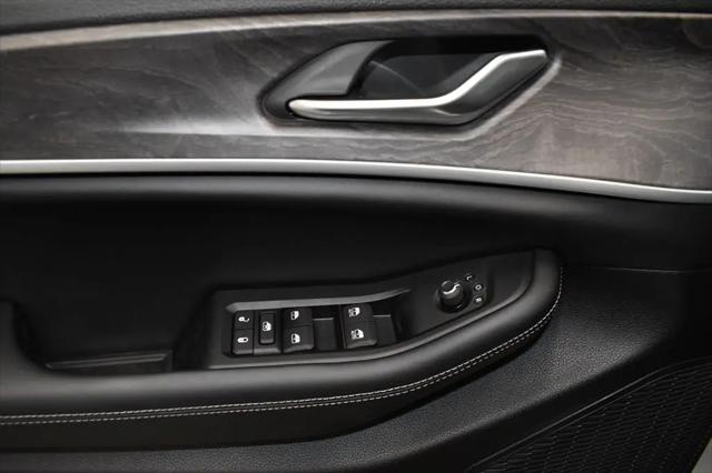 2026 Jeep Grand Cherokee L Altitude 4x4