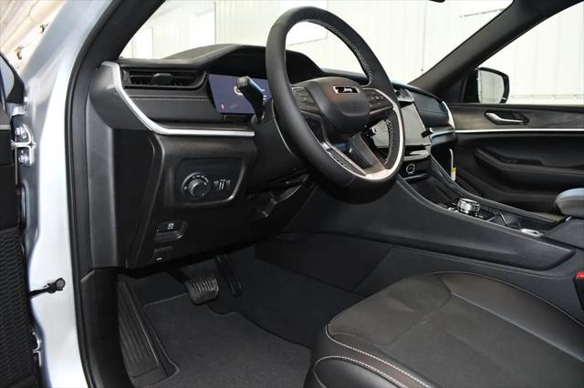 2026 Jeep Grand Cherokee L Altitude 4x4