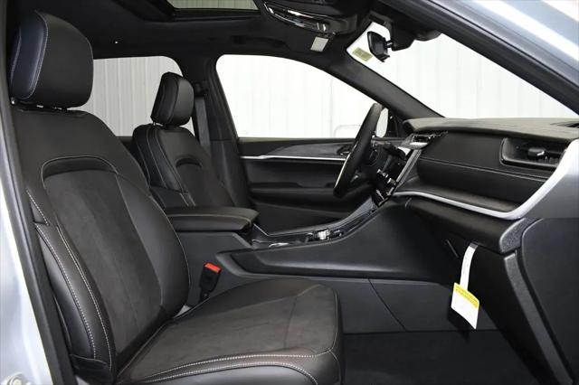 2026 Jeep Grand Cherokee L Altitude 4x4