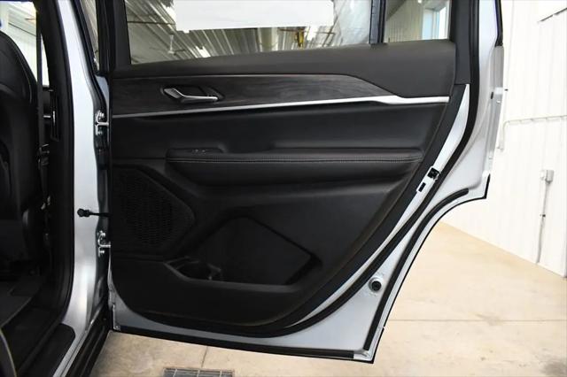2026 Jeep Grand Cherokee L Altitude 4x4