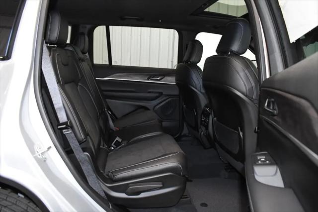 2026 Jeep Grand Cherokee L Altitude 4x4
