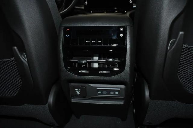 2026 Jeep Grand Cherokee L Altitude 4x4