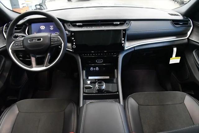 2026 Jeep Grand Cherokee L Altitude 4x4