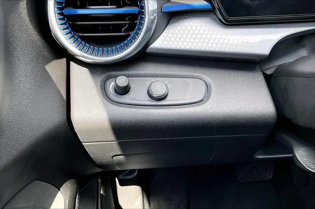 2024 Chevrolet Trax FWD LT