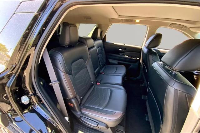 2023 Nissan Pathfinder Platinum 4WD
