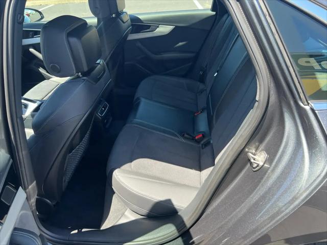 2023 Audi A4 Premium Plus 45 TFSI S line quattro S tronic