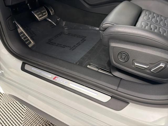 2025 Audi RS 6 Avant Performance quattro tiptronic