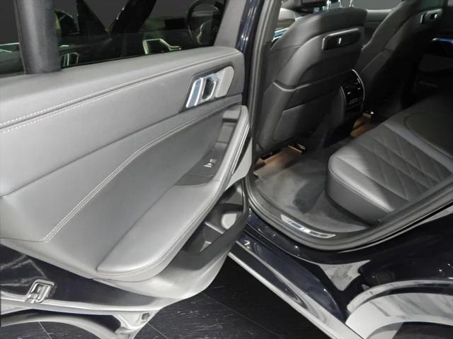2025 BMW X6 xDrive40i