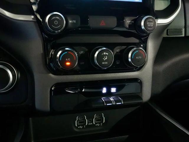 2022 Ram 1500 Big Horn Crew Cab 4x2 6'4" Box
