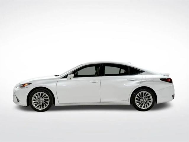 2021 Lexus ES 300h Ultra Luxury