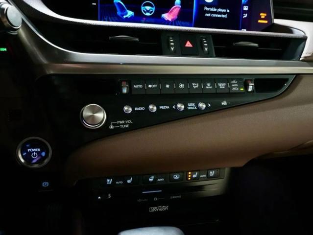 2021 Lexus ES 300h Ultra Luxury