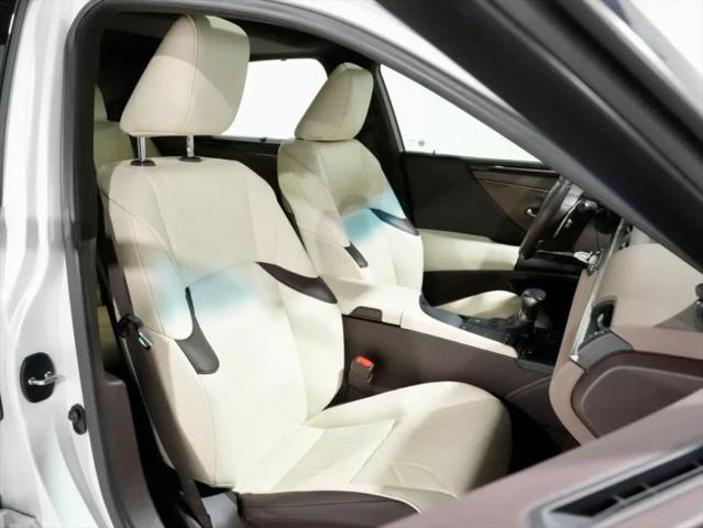 2021 Lexus ES 300h Ultra Luxury