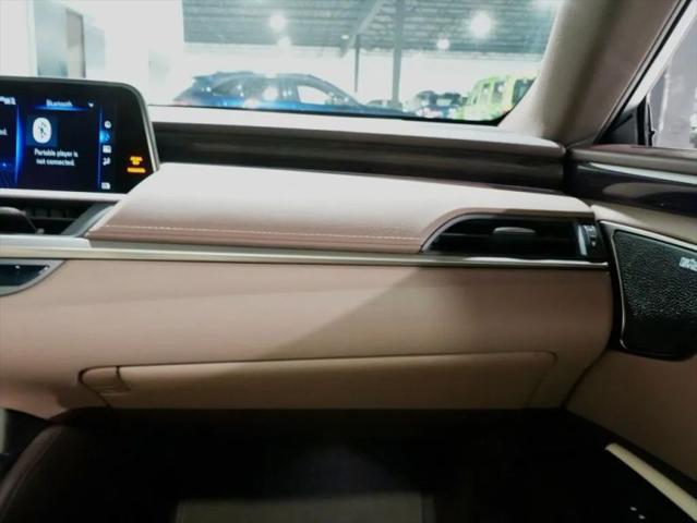 2021 Lexus ES 300h Ultra Luxury